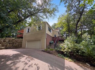 2509 Oakwood Dr, Burnsville, MN 55306