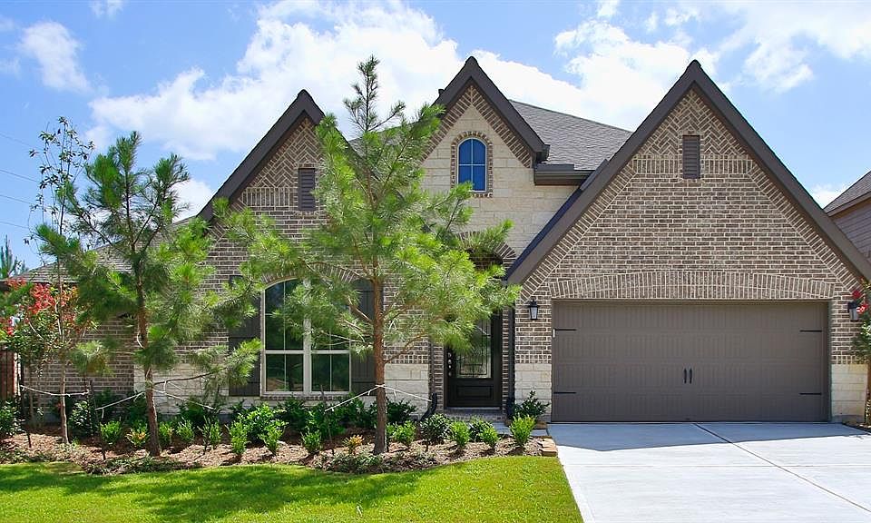 1st image of 28205 Beckwood Dr