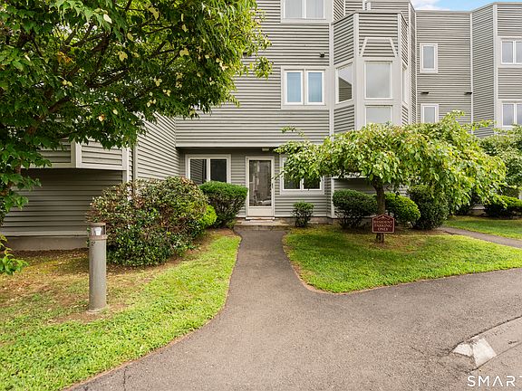 2nd image of 1414 Whitney Avenue #D1