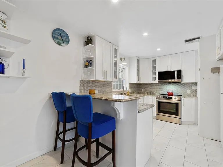 515 Florida St — Photo 25