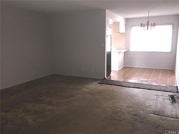 5th image of 2033 E 3rd St Unit 1J
