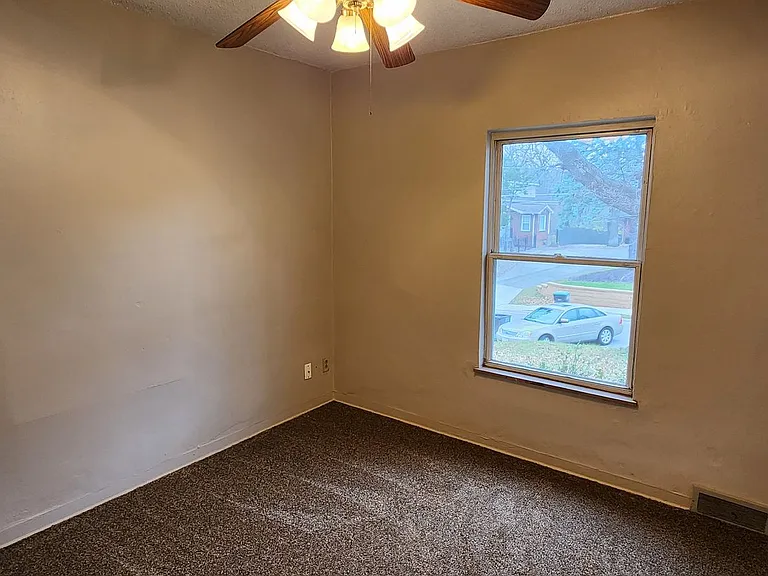 3605 38th St — Photo 11
