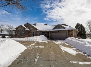 6488 River Ct, West Bend, WI 53095