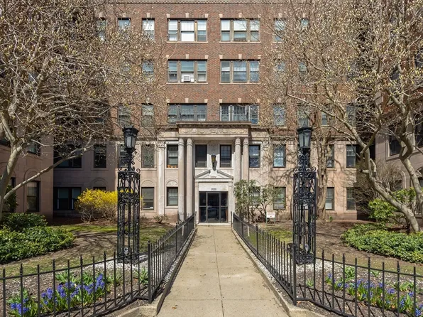 2001 Commonwealth Ave APT 17, Brighton, MA 02135