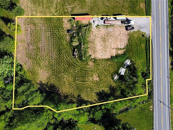 2nd image of 5589 Stone Rd #47