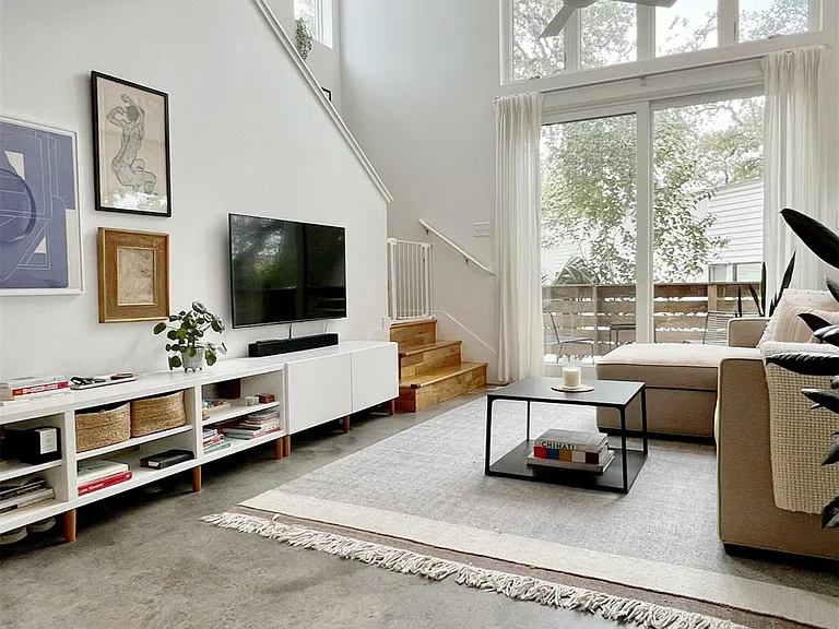 1204 Woodland Ave #B — Photo 3