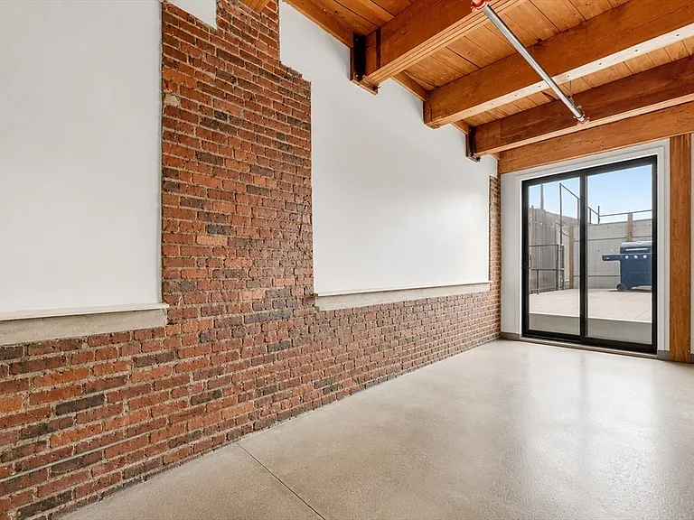950 Dorchester Ave #205 — Photo 18