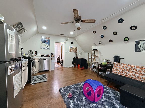 2nd image of 501 N Negley Ave #302