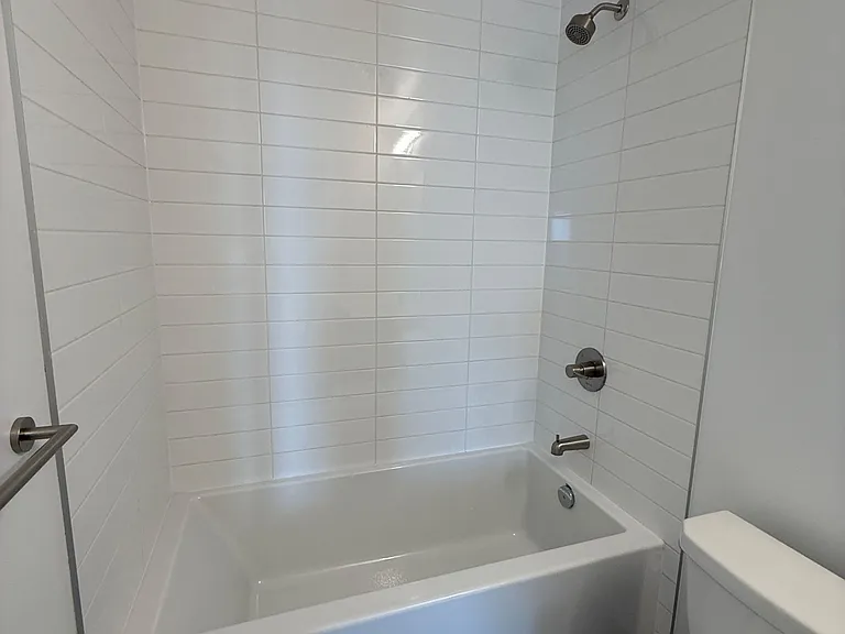 20 Soudan Ave #2408 — Photo 19