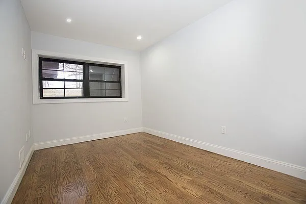 Rented by Space Marketing Shop | media 4