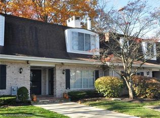 77 Hoffman Ave APT C, Cranston, RI 02920