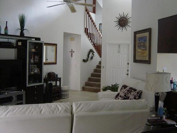 4th image of 9249 Chelsea Dr S