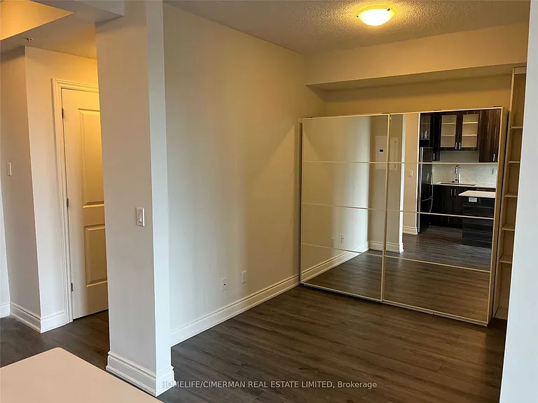 9088 Yonge St #901A — Photo 25