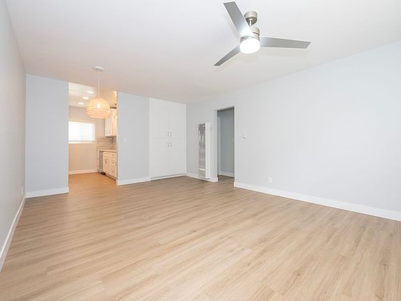 5th image of 418 N Broadway APT 6
