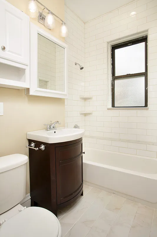 2 bed, 999 sqft, $3,900 — Photo 1