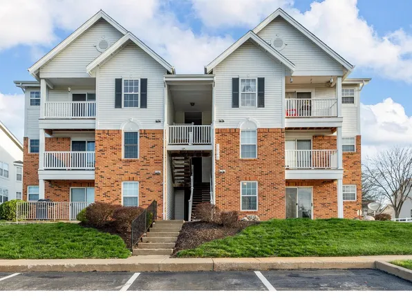 1209 Woodland Point Dr APT D, Saint Louis, MO 63146