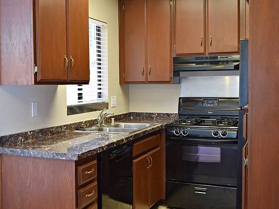 3rd image of 4665 Oregon St Unit 2