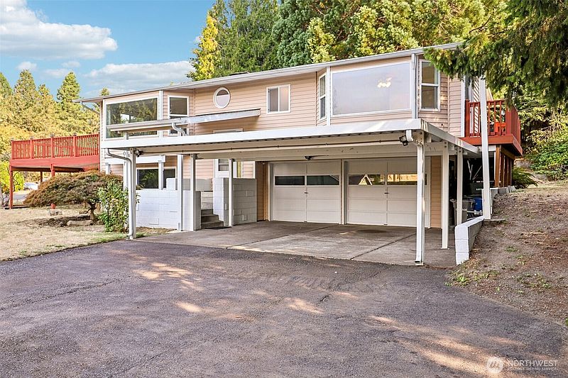 2nd image of 7017 NE 2nd Avenue