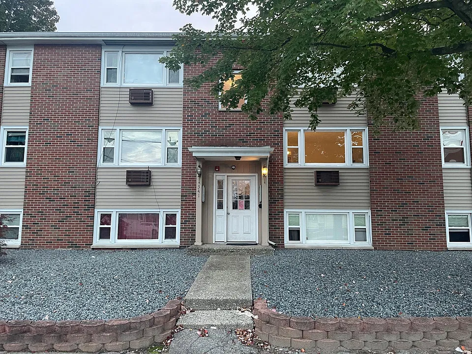 341 Mendon Ave #4