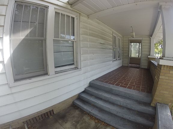 2nd image of 1735 2nd Ave N