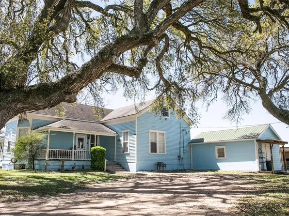 13404 W Washington St, Burton, TX 77835