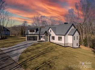 32 Thistle Ln, Fletcher, NC 28732