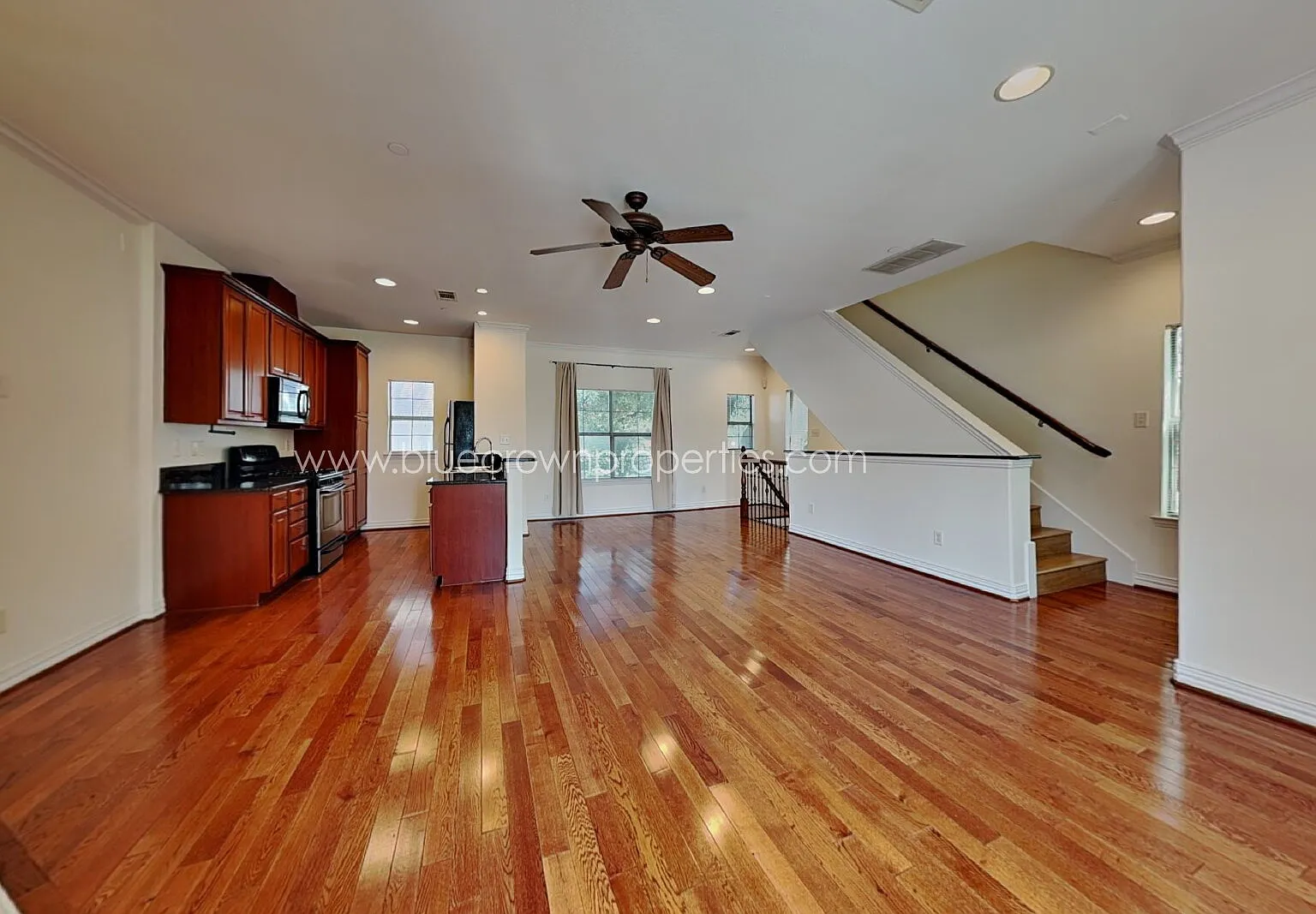 2 bed, 2.5 bath, 1227 sqft, $3,295 — Photo 2