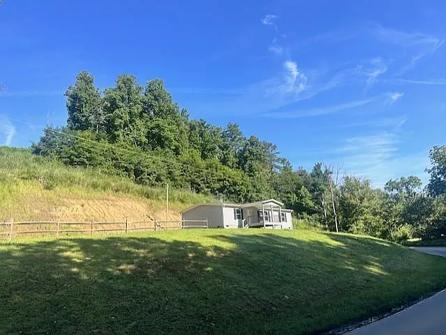 1099 Petersburg Rd — Photo 11
