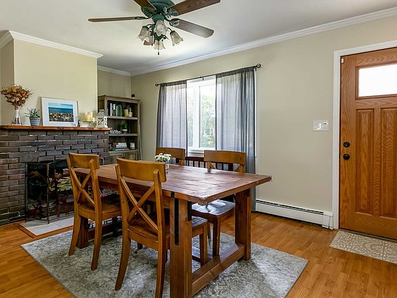 4th image of 9 Birch Cir N