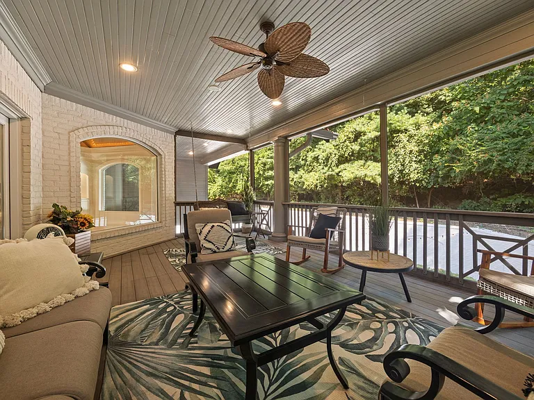 Upstairs Sunroom with Smart House Lighting