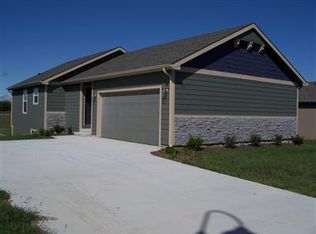 2120 Deer Trl, Junction City, KS 66441