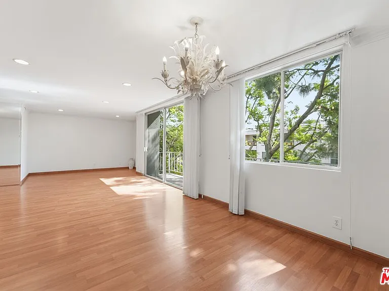 100 S Doheny Dr #213 — Photo 12