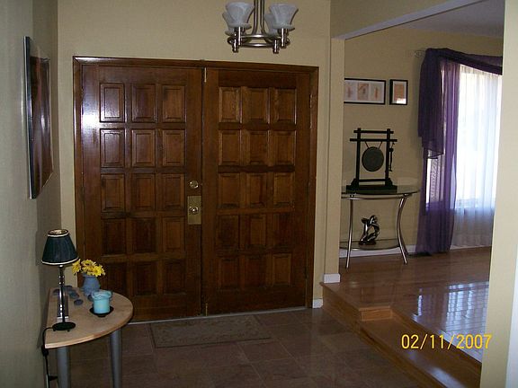 5th image of 9026 Windsor Dr