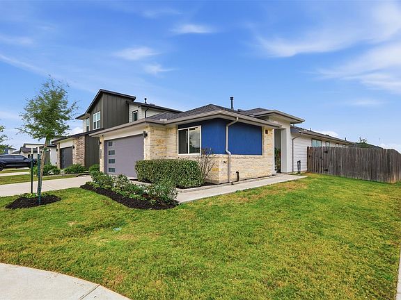 2nd image of 2915 Newington Ln