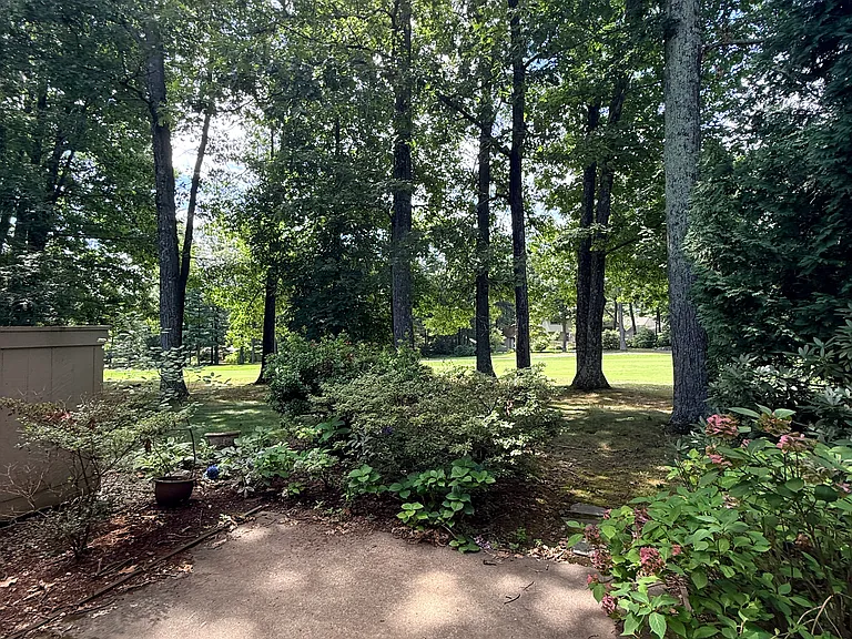 22 Sycamore Ln #22 — Photo 41