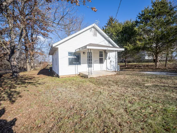 104 W Oak Street, Urbana, MO 65767