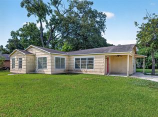 2101 E Fayle St, Baytown, TX 77520