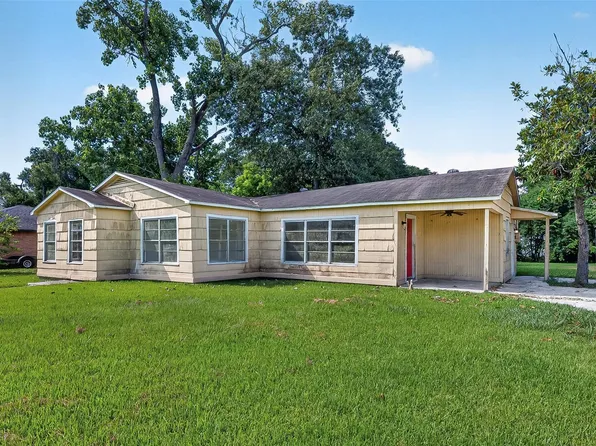 2101 E Fayle St, Baytown, TX 77520