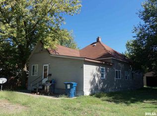 208 Election St, Benton, IL 62812