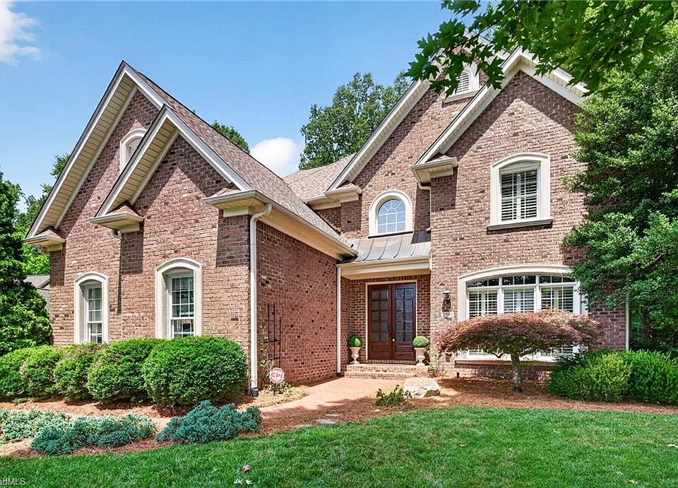 1st image of 2546 N Beech Ln