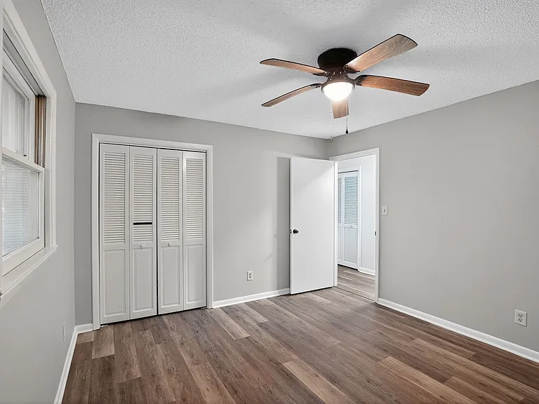 1494 Carpenter St — Photo 17