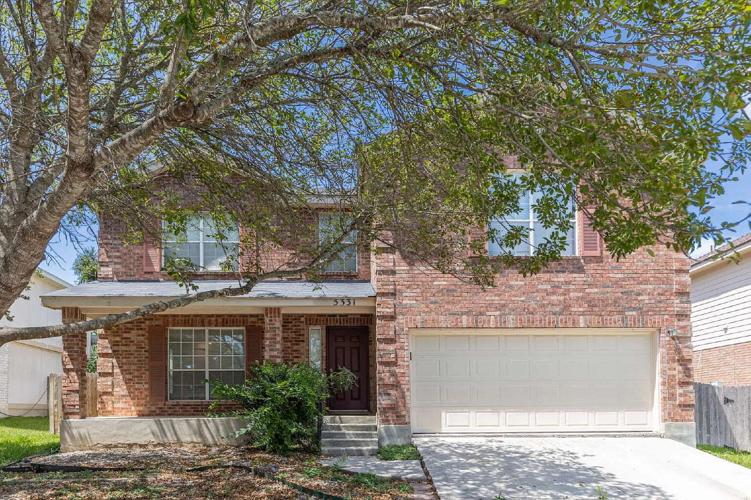 3 bed, 2.5 bath, 2424 sqft, $1,650 — Photo 2