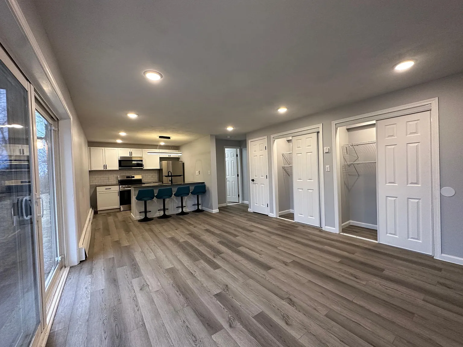 Studio, 550 sqft, $1,150 — Photo 2