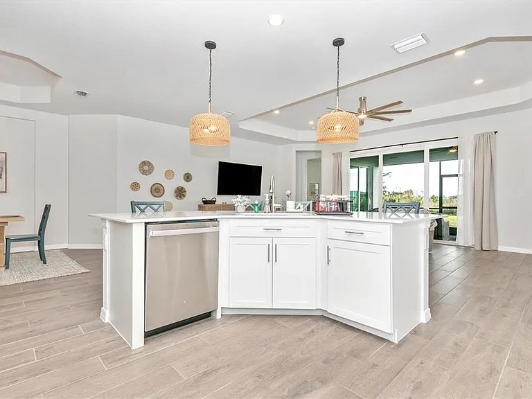 17672 Santorini Ct — Photo 15