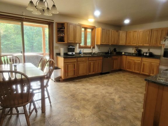 5th image of 209 Shaw Road