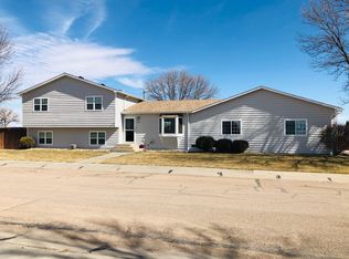 2711 Maris Ln, North Platte, NE 69101