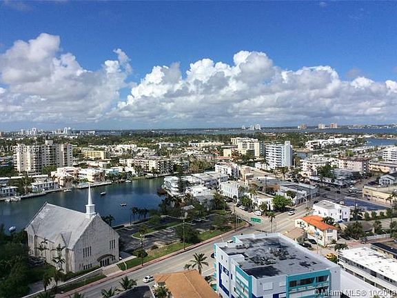 Spacious 2bedroom/2bath with View on the beach!