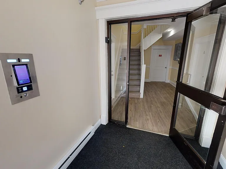 123 Sutherland Rd #H — Photo 12