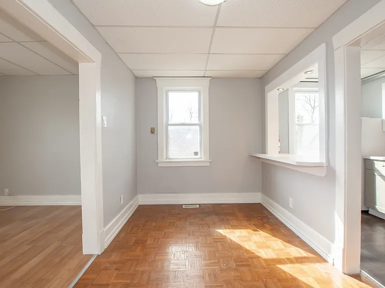 5431 Bridge St #4 — Photo 3