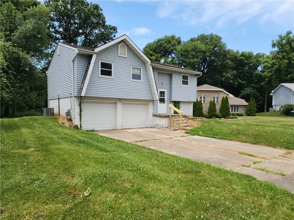 830 N Whitetail Cir, Mt Zion, IL 62549